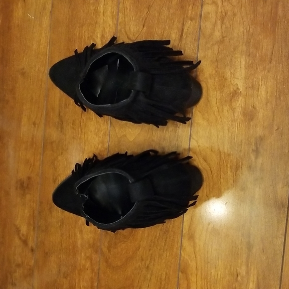 Black booties, size 6.5 - Picture 8 of 8